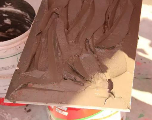 為什么說瓷磚膠企業(yè)比水泥砂漿企業(yè)更受歡迎？